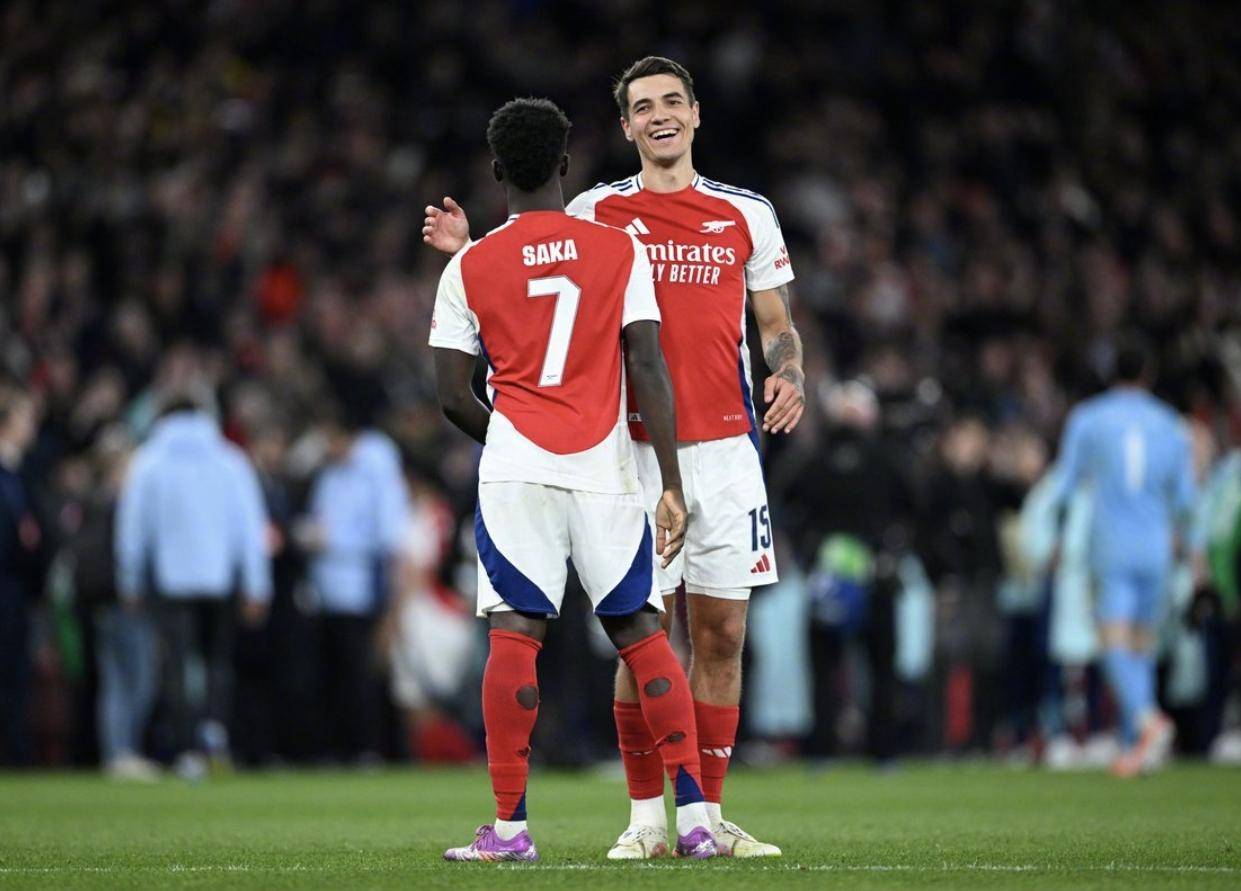 阿森纳队长领衔进攻，一步凌空助球队夺冠的简单介绍