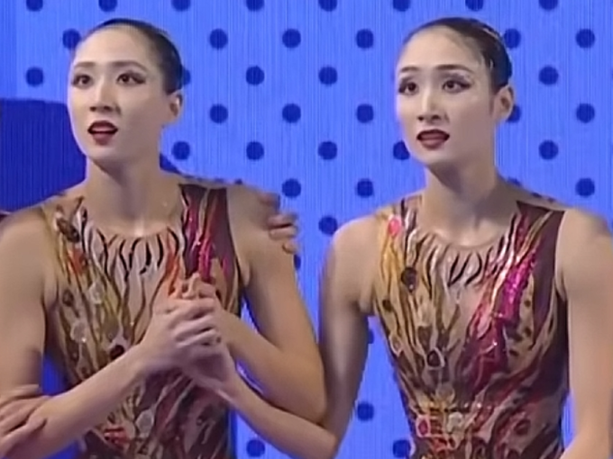 半岛体育网页版登录入口-包含花样游泳选手表现出色，双人表演精湛夺得金牌的词条