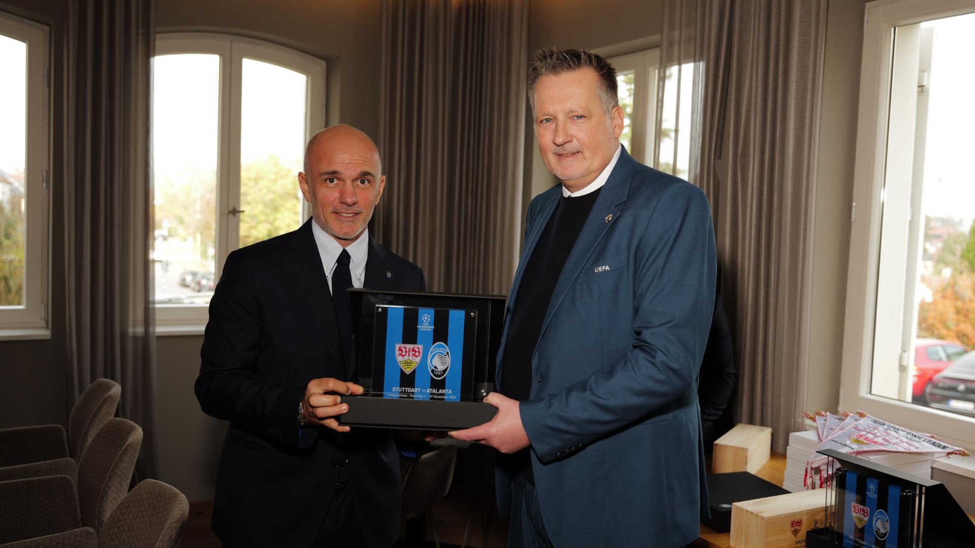 斯图加特球员组织公益活动,展现俱乐部社会责任的简单介绍 斯图加特球员组织公益活动,展现俱乐部社会责任的简单介绍