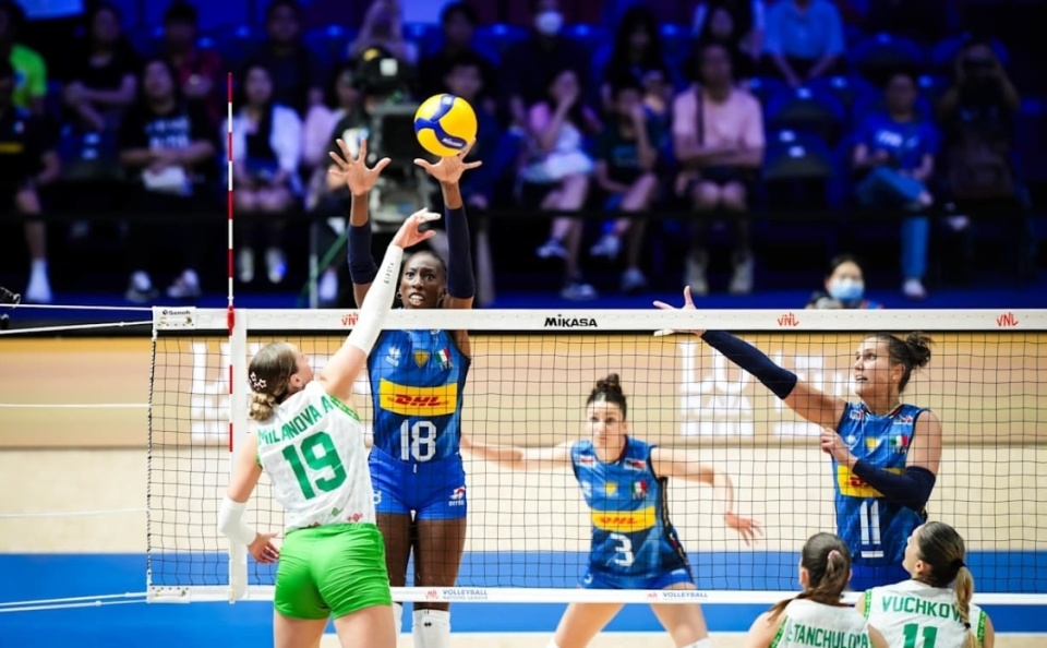 半岛体育视频-柏林联队主场逆转，实现惊险胜利的简单介绍