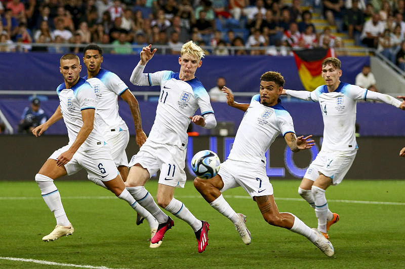 湖南队全面强势,领先一步的简单介绍 湖南队全面强势,领先一步的简单介绍