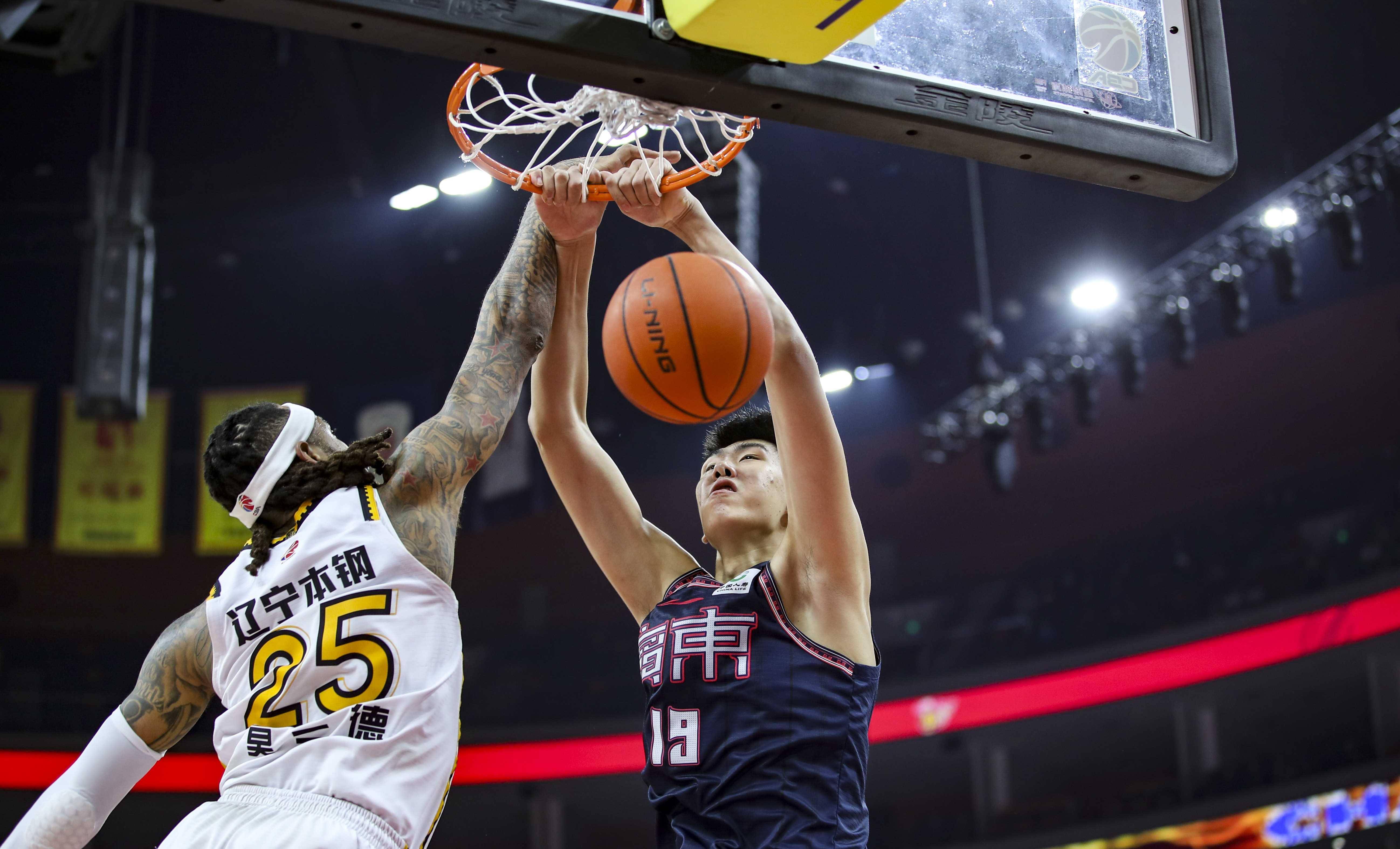 热门篮球联赛再度点燃热血战斗,场面激烈的简单介绍 热门篮球联赛再度点燃热血战斗,场面激烈的简单介绍