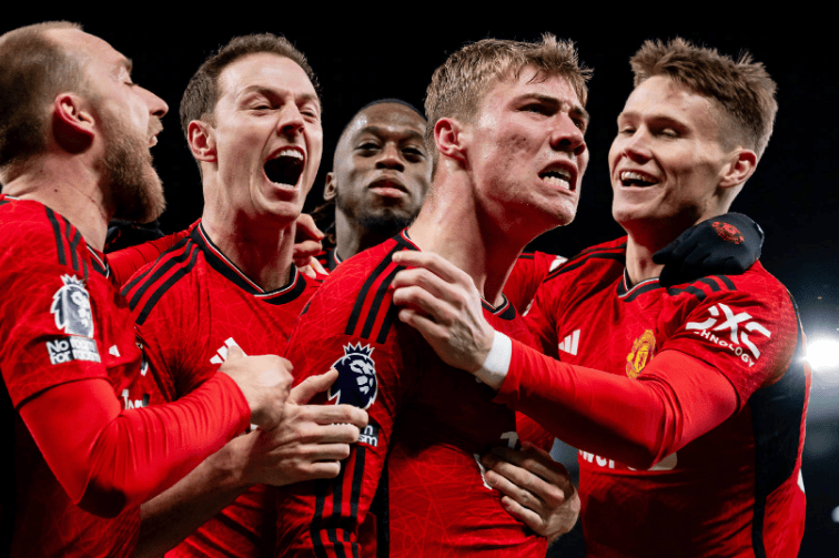 半岛体育课程-美因茨客场逆转击败汉堡，赢得三分