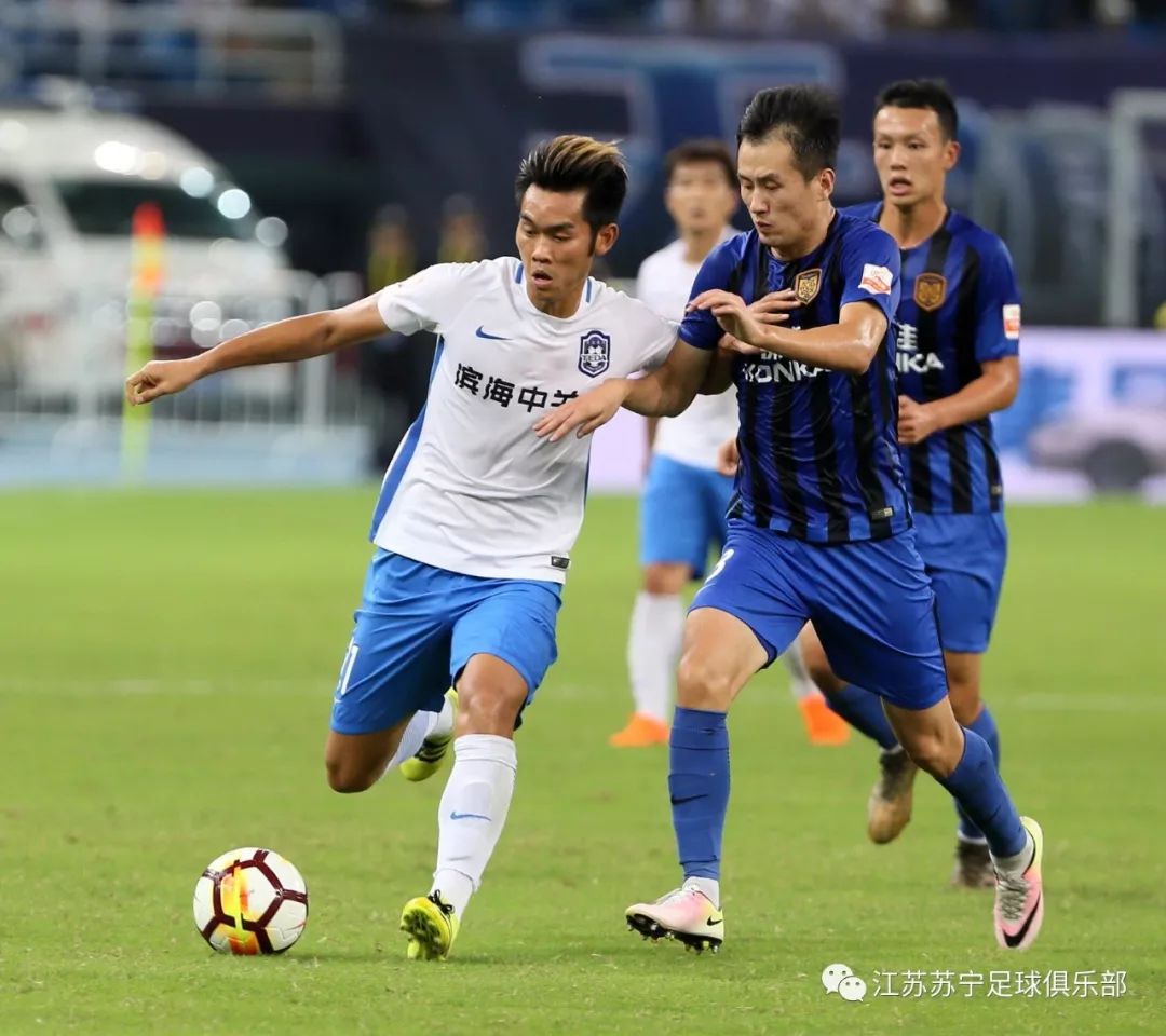 半岛体育电竞-本土足球职业联赛焦点战：苏宁主场战平泰达