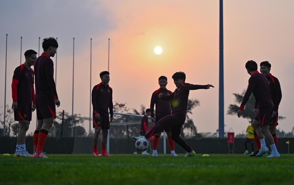 亚洲足坛冠军集训备战新赛季 亚洲足坛冠军集训备战新赛季