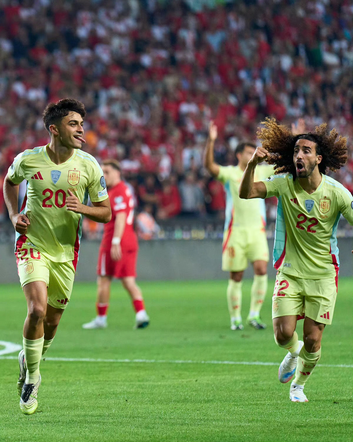 包含欧预赛战报轻松看:胜者欢呼,败者沉默的词条 包含欧预赛战报轻松看:胜者欢呼,败者沉默的词条