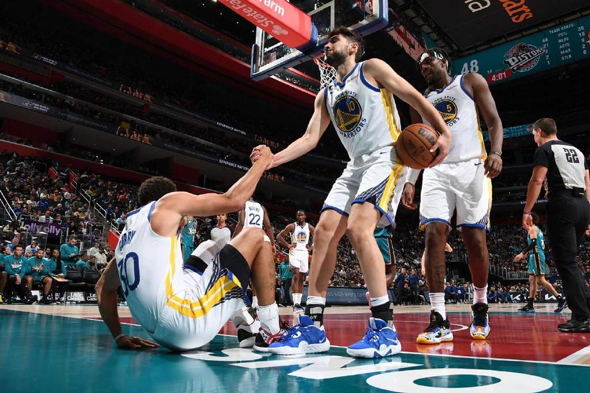 半岛体育官方入口-热火逆转黄蜂，遭遇两连败