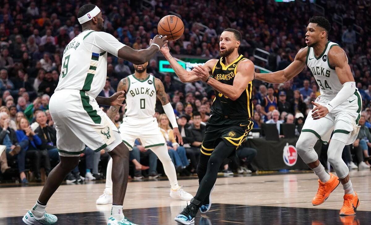 雄鹿队全员发威,大胜对手取得连胜的简单介绍 雄鹿队全员发威,大胜对手取得连胜的简单介绍