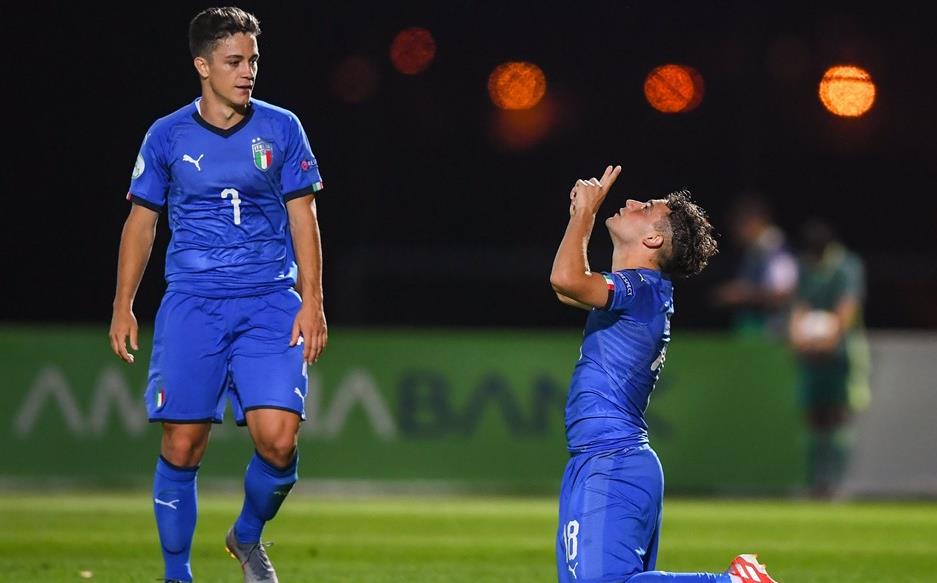 强强对话，谁将上演逆袭之战的简单介绍