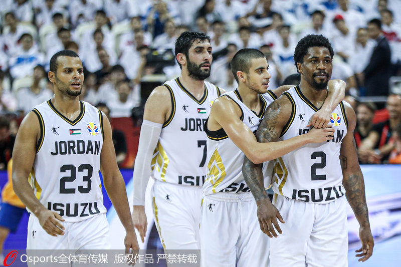 关于约旦队又一次失利，积分榜上身处劣势的信息